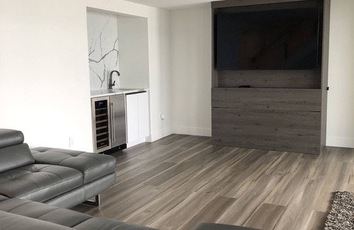 Traverse City House | Traverse City West Bay Direct Waterfront