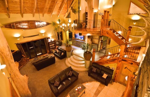 Cheviot Bed & Breakfast | Tree House Lodge Bed & Breakfast