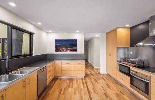 Rosetta House | Tree Top Views - 4 Bedroom House - Rosetta