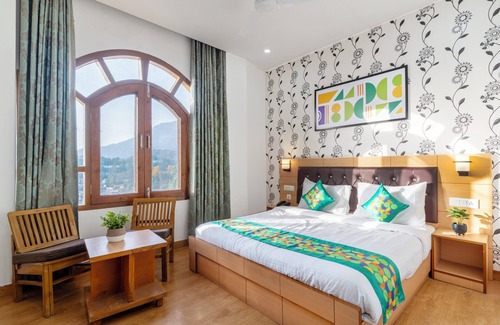 Solan Hotel | Treebo Anand The Mall Solan