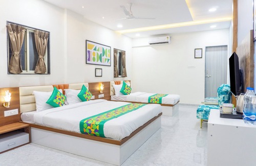 Rajgurunagar Hotel | Treebo Aura Inn Regency