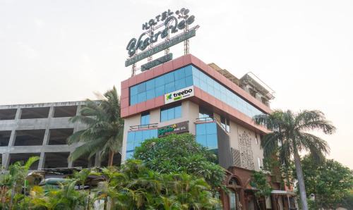 Aundh Hotel | Treebo Bhairavee, Baner