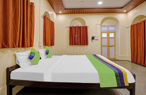 Matheran Hotel | Treebo Cecil Resort, 600 Mtrs From Matheran Railway Station