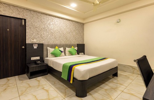 Rajkot Hotel | Treebo Oscar