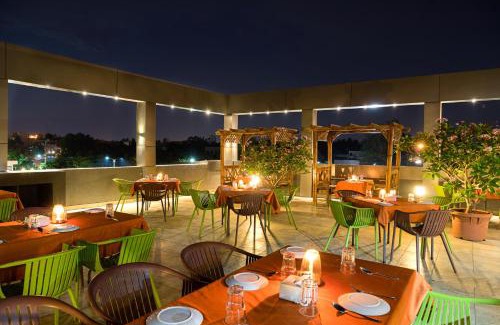 Pimpri - Chinchwad Hotel | Treebo Premium Grand Emerald