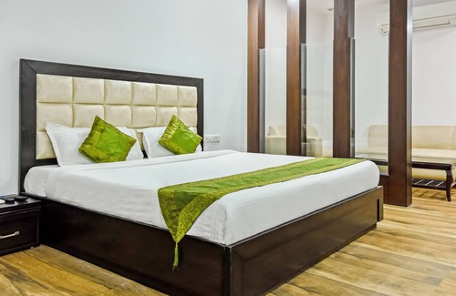 Jalandhar Hotel | Treebo Red Petal Jalandhar