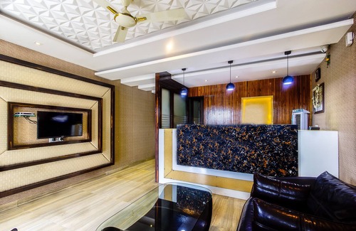 Rau Hotel | Treebo Shivani