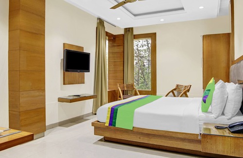 Karol Bagh Hotel | Treebo Trend Hotel Fortuner