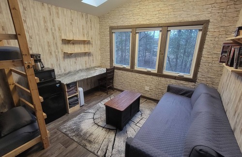 Elba Cabin | Treehouse Cabin in the Bluff Woodlands