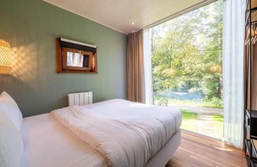 Maubray House | Treehouse near Tournai with Sauna Retreat