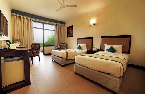 Behror Hotel | TreeHouse Sunrise Resort & Caravan Park