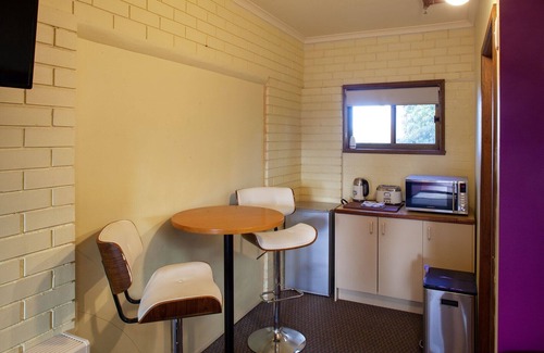 Silvan Apartment | Treetops Silvan Valley Lodge 7 night discounts