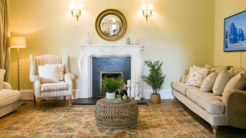 Bodedern House | Treiorwerth