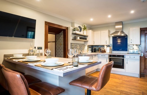 Llanbedrog Cottage | Tremfan Gorwel - a sea view that sleeps 4 guests in 2 bedrooms