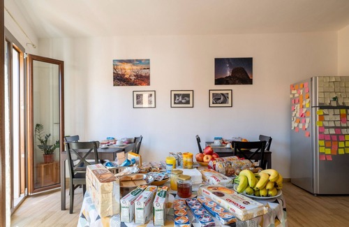 Jerzu Apartment | Triple room with private bathroom