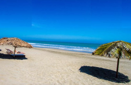 Caleta Cruz House | triplex casa blanca