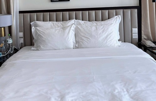 Hoa Vang Hotel | TRONG MO