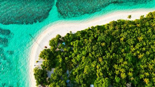 Hangnaameedhoo Hotel | Tropical Escape Inn