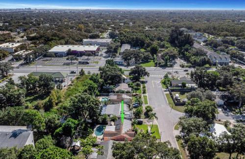 Pinellas Park House | Tropical Palm Haven with Pool and Firepit