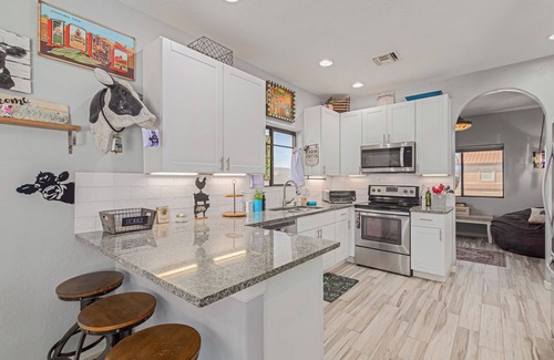 Golden Springs House | True Resort Oasis Lap Pool, beehive fireplace, Golf and Mountain Views!