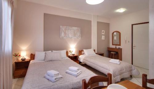 Perama House | Tsironis Guesthouse