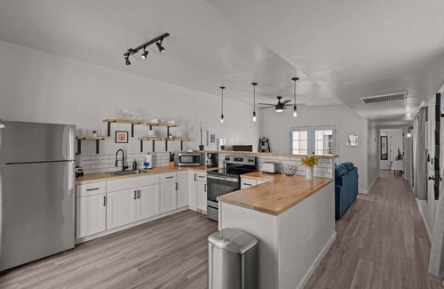 Rincon Heights House | Tucson Digs Duplex Walking to University