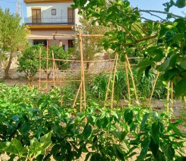 Ugijar House | tuGuest Hortichuela House