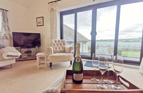 Trearddur Bay House | TULLOCHSIDE-4 BED-SEA FRONT -RAVENSPOINT ROAD