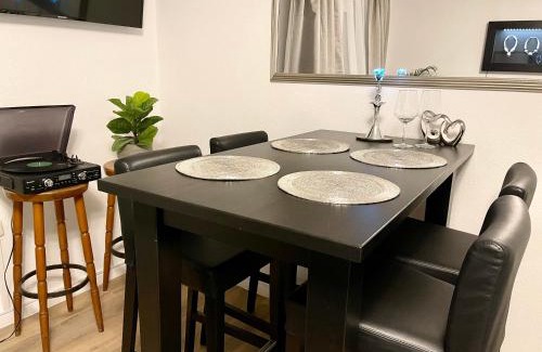 Rott Apartment | Tunnel Apartment - Nordbahntrasse, Kontaktloser Self-Check-in, Netflix