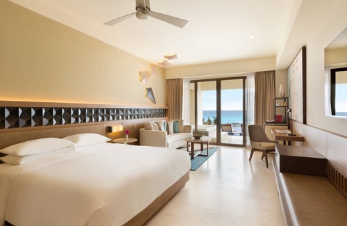 Punta Cancun Resort | Turquoize at Hyatt Ziva Cancun - Adults Only - All Inclusive