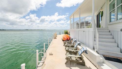 Cudjoe Key House | Turtle Cove Views by Last Key Realty