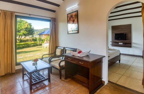 Dhela Hotel | Tusk And Roar Resort Petfrindly Jungle Cottages