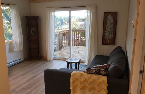 Mayne Island Bed & Breakfast | Twigs and Berries Guest B&B