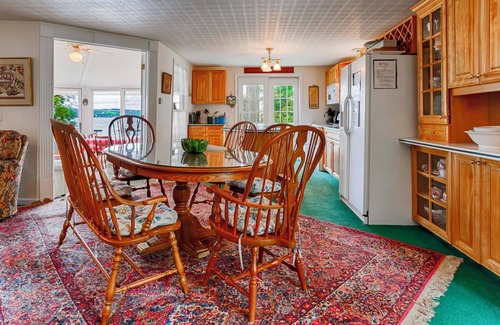 Canandaigua House | Twilight Cove: "Beautiful Sunset Views on Canandaigua Lake!"