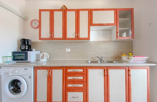 Dajla Apartment | Two bedroom apartment near beach Dajla, Novigrad (A-21235-b)