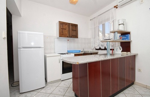 Zavalatica Apartment | Two bedroom apartment near beach Zavalatica, Korčula (A-9315-b)