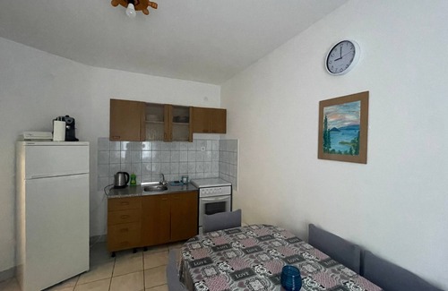 Municipality of Kali Apartment | Two bedroom apartment near beach Kali, Ugljan (A-345-b)