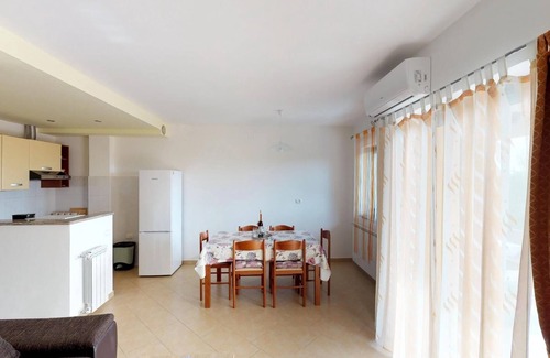 Vilanija Apartment | Two bedroom apartment with terrace Vilanija, Umag (A-17240-b)