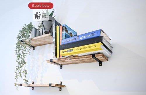 Cranfield Apartment | Two Bedroom Flat By Littlepiggyrentals Short Lets & Serviced Accommodation Cranfield With Balcony & Fast Wi-Fi