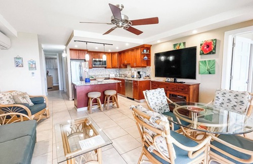 Kihei Condo | Two Bedroom Ocean View Deluxe Luana Kai D204