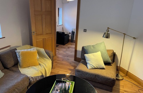 Crosshaven House | Two bedroomed house close to villagen