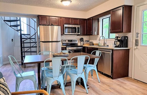 Indian Point Cabin | Two cabins in one! Family getaway near SDC & Lake!