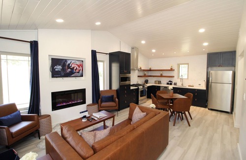 Angel Fire Cabin | Two cabins on same property, Free Sledding, Fire Pit, BBQ, A/C, King Beds