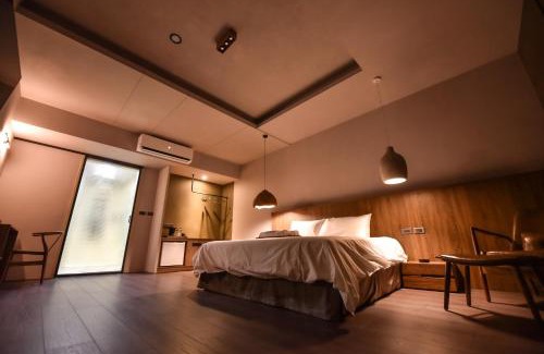 East District Hotel | Two Couples Leisure Art Motel