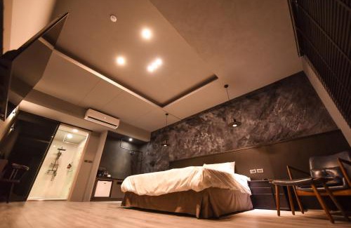 East District Hotel | Two Couples Leisure Art Motel