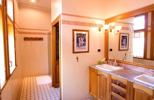 Dubbo House | Two Rooms in Historic Ranelagh House on acres, 2 km to CBD