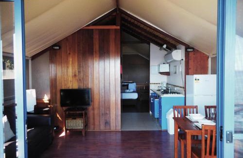 The Entrance North Resort | Two Shores Holiday Village