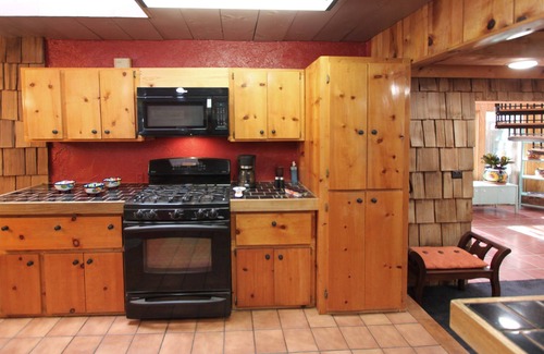 Lubbock House | Two Story Cabin in the City