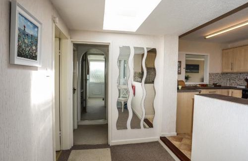 Benllech House | Ty Bedw