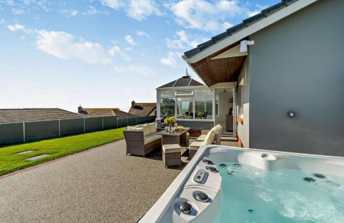 Gwbert House | Ty Eithin